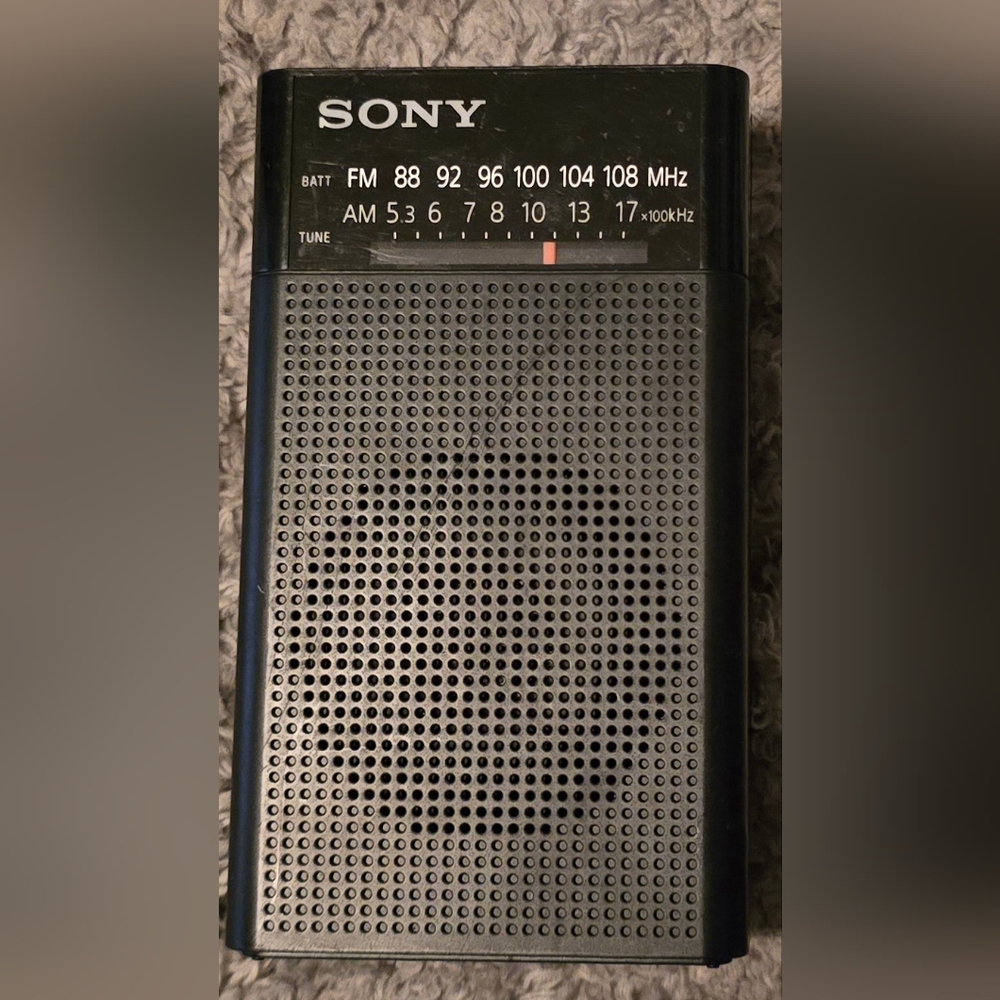 *Vintage*Sony FM/AM Radio ICF-P26 MSRP:$78